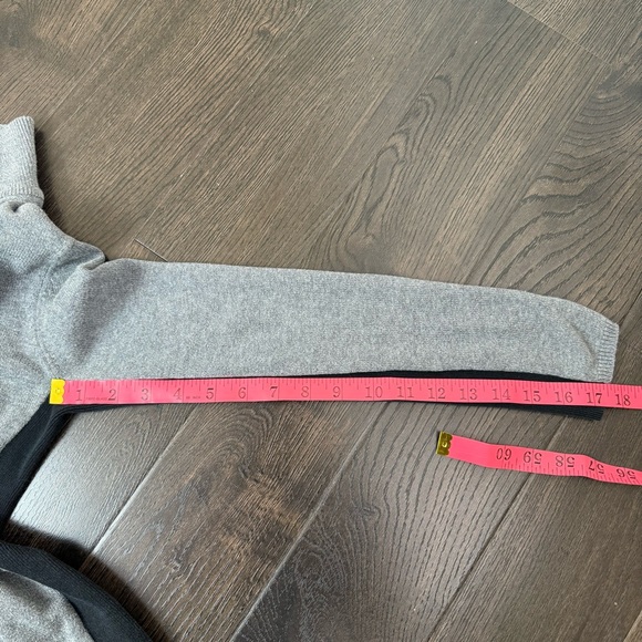 Tommy Hilfiger Two-Tone Gray Women's Turtleneck Sweater Size Small - Picture 5 of 8